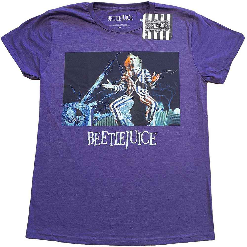 Beetlejuice T-Shirt: Sitting on a Tombstone